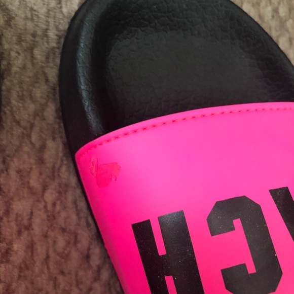 Pink slides - Picture 2 of 3
